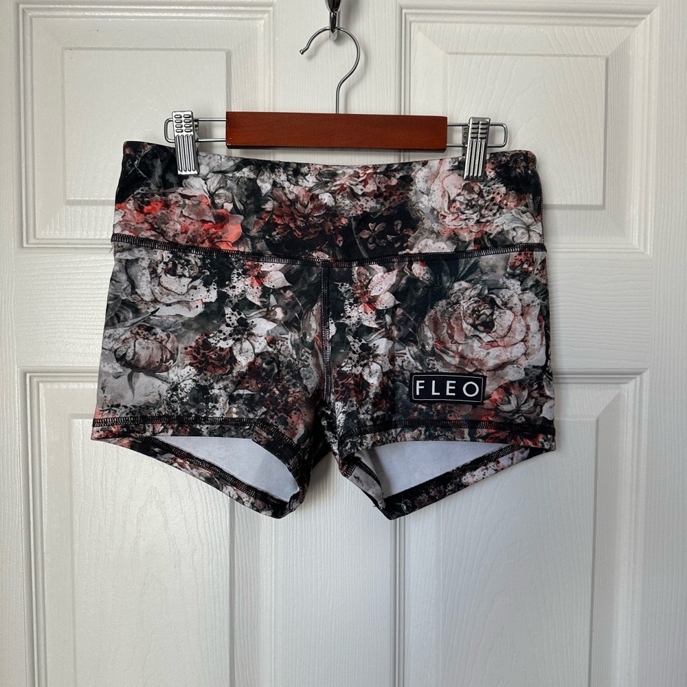 FLEO Floral Short